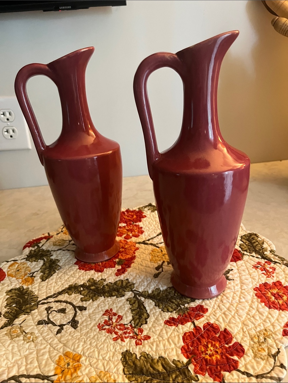 VTG 1960s USA stoneware pottery mauve dusty rose pitchers (2) # 162
